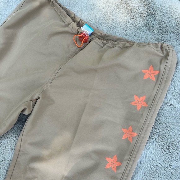 Y2K vintage amazing, extreme, low rise gorpcore utility Capri made in Brazil - Picture 8 of 16